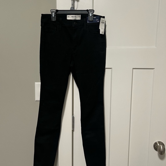 Hollister Women's Black Skinny Jeans - Picture 1 of 4